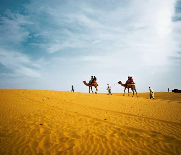 Experiencing the Thrill of Desert Safari in Jodhpur